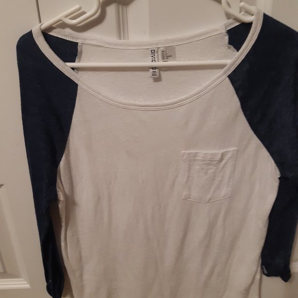 Sweatshirt - Picture 1 of 3